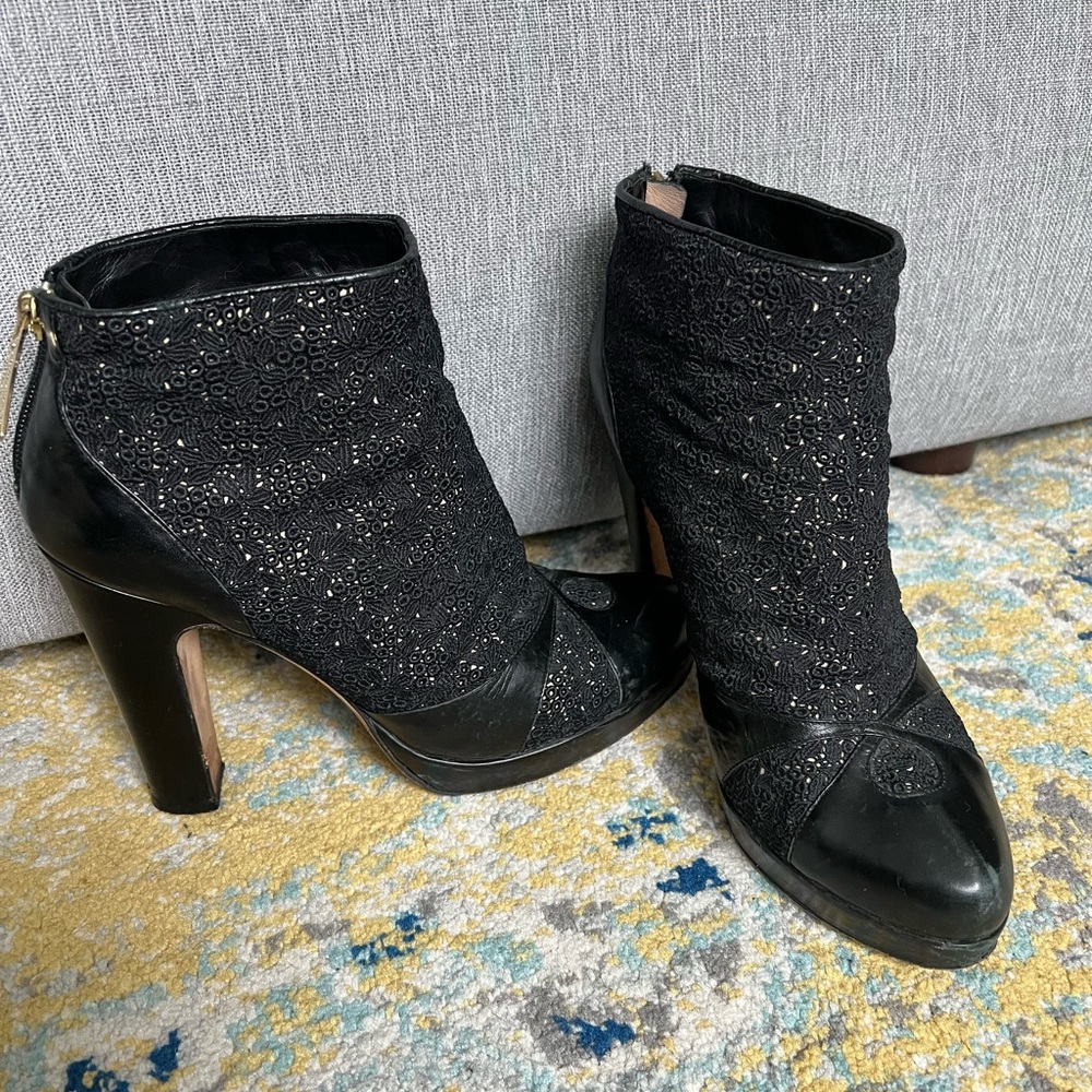 Alessandro dell’Acqua Lace Platform Booties Size 40 US9.5 Made in Italy